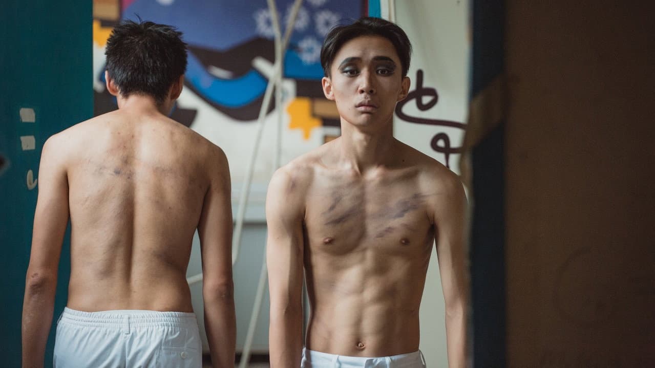 Backdrop – 山洞野人