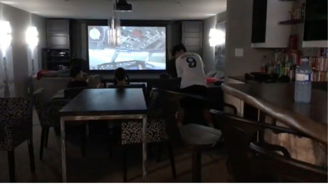 Backdrop – The Killer with a Mallet