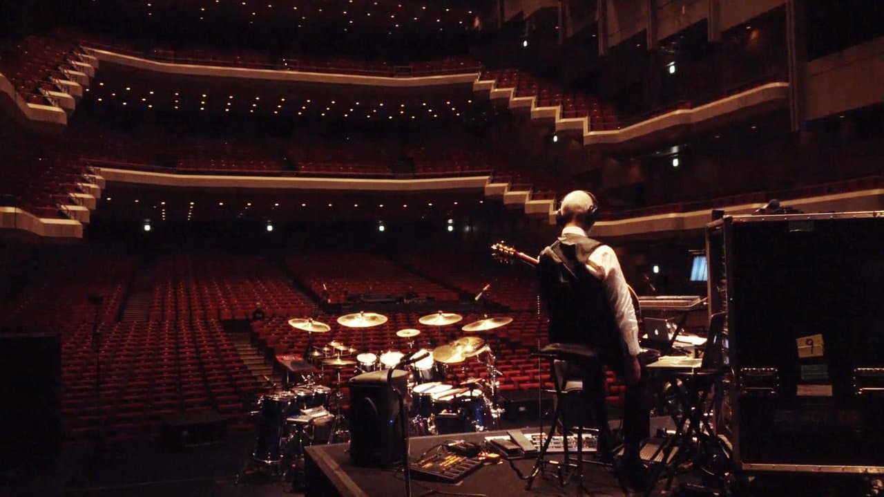 Backdrop – In the Court of the Crimson King: King Crimson at 50
