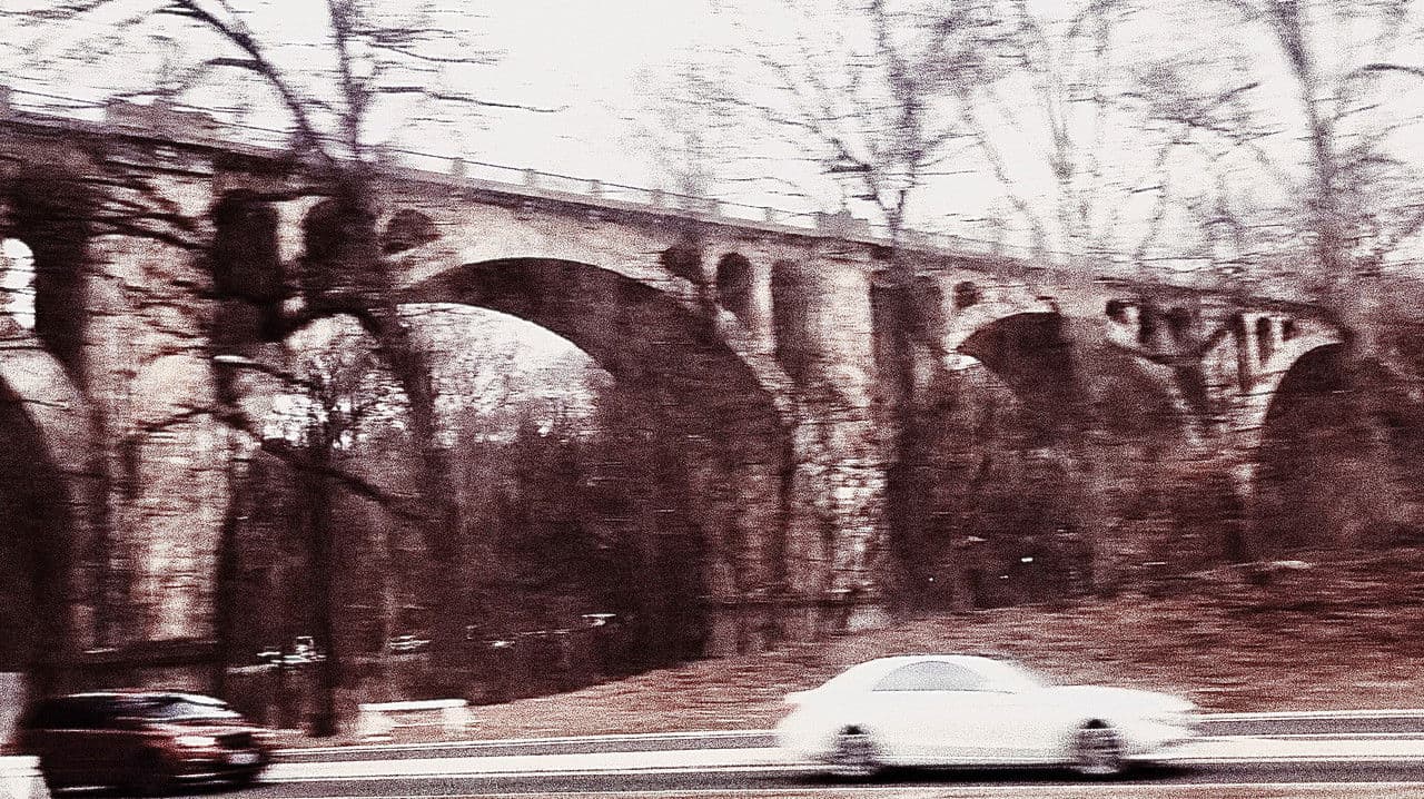 Backdrop – Un Gros Câlin