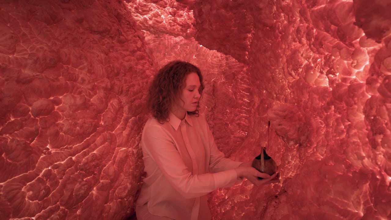 Backdrop – THE WOMAN WHOSE HEAD WAS AN ASTEROID