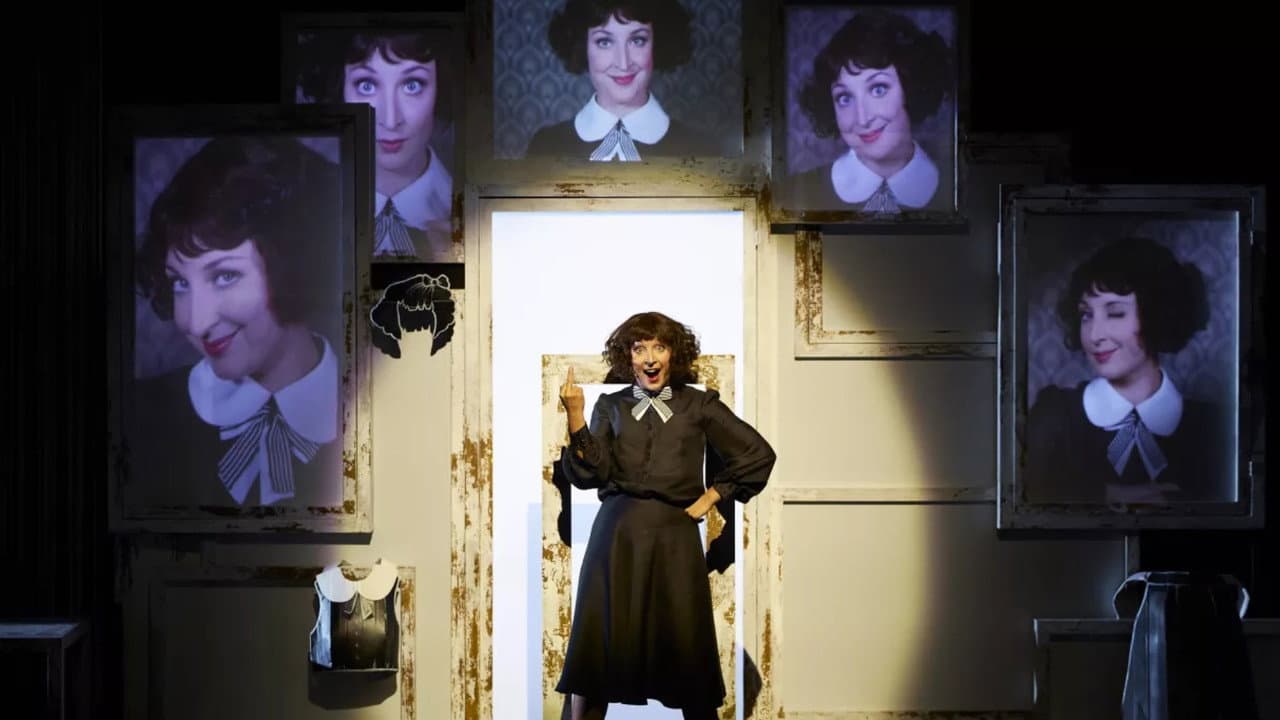 Backdrop – Music-Hall Colette