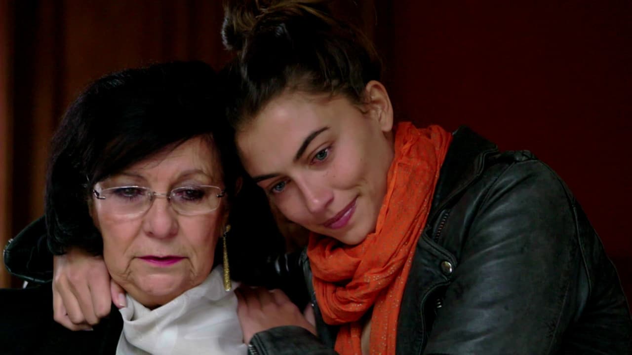 Backdrop – Mademoiselle France pleure