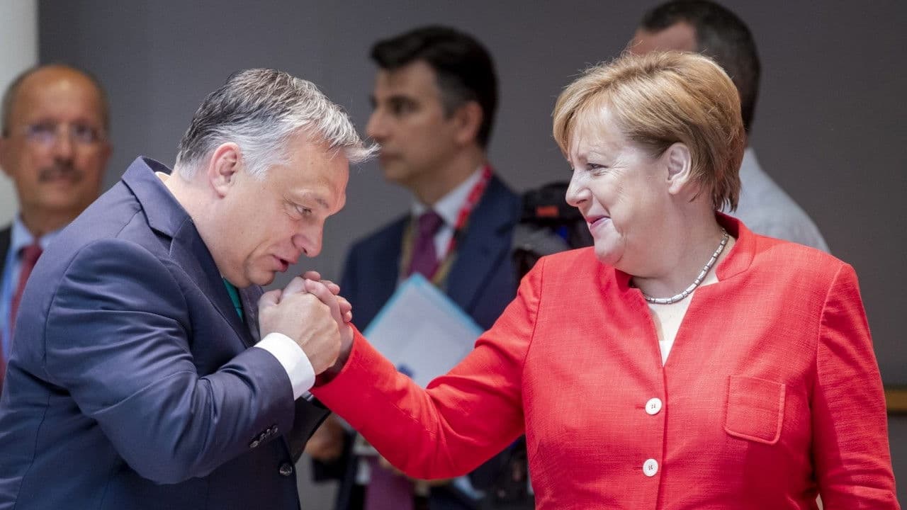 Backdrop – Hallo, Diktator – Orbán, die EU und die Rechtsstaatlichkeit