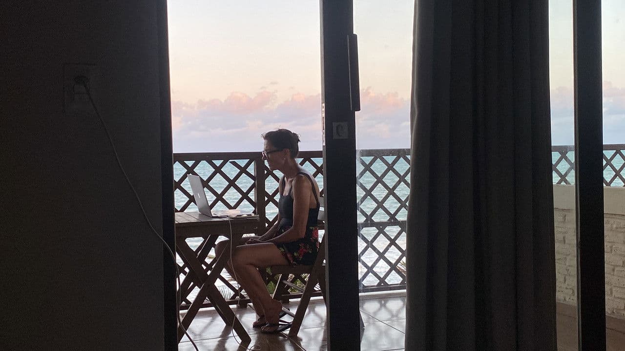 Backdrop – Mulher na Varanda