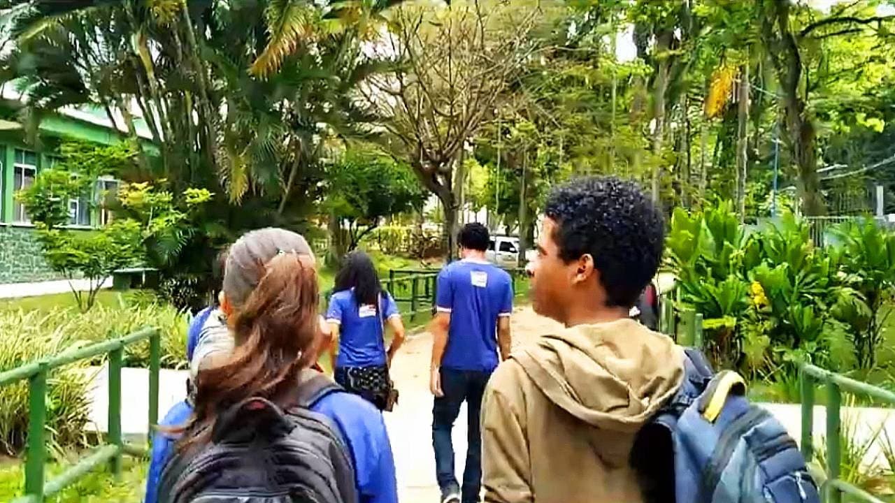 Backdrop – O Terceirão dos Lobos