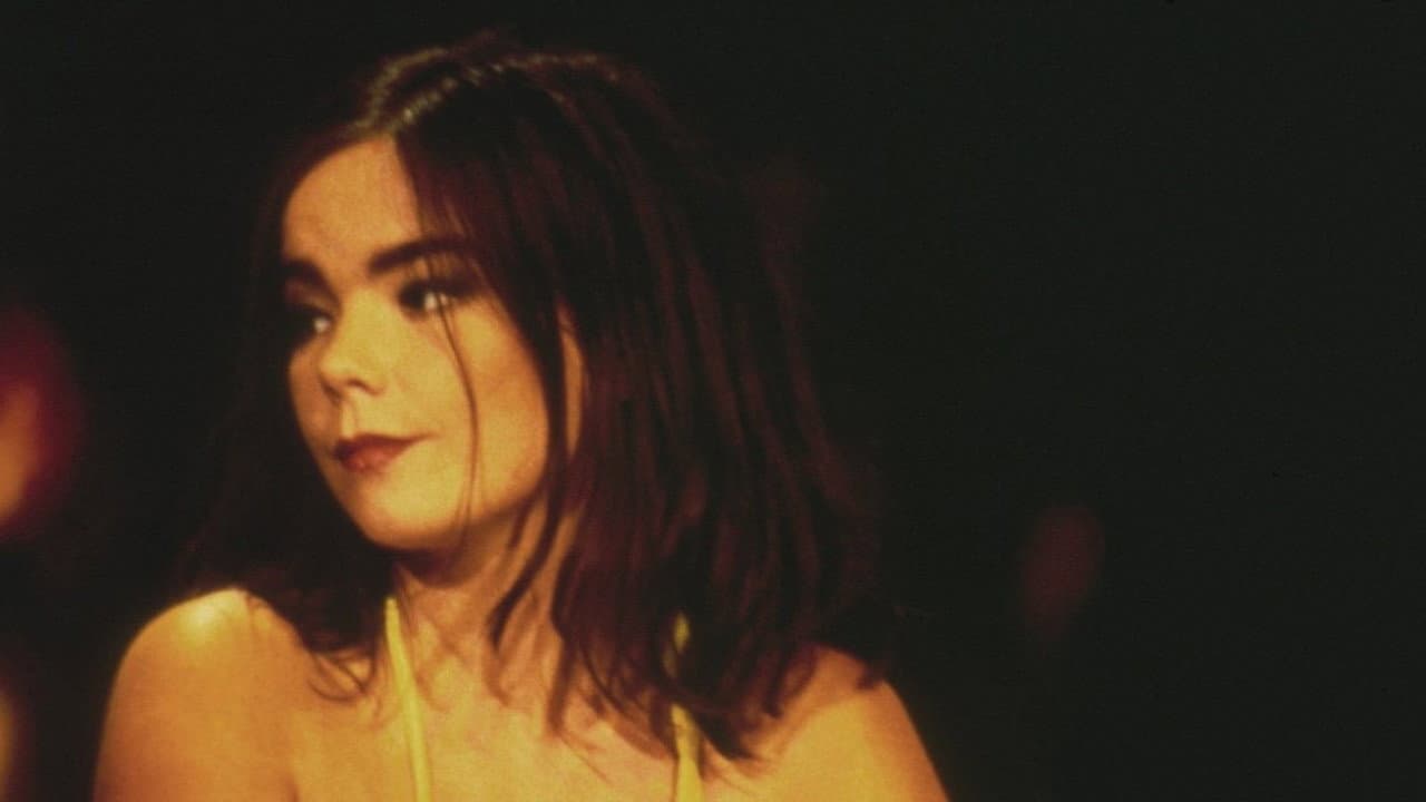 Backdrop – Björk:  MTV Unplugged & Live