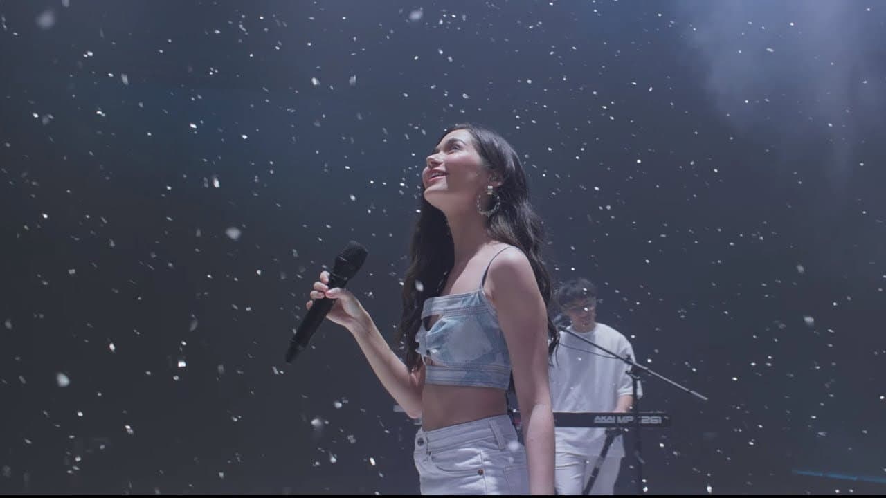 Backdrop – Violette Wautier: Glitter and Smoke Live In BKK