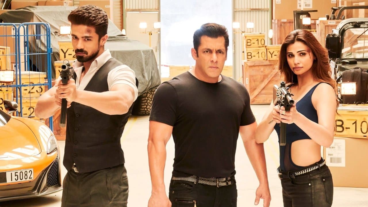 Backdrop – Race 3