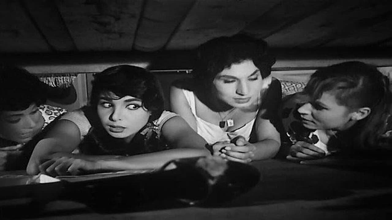 Backdrop – انا و بناتي