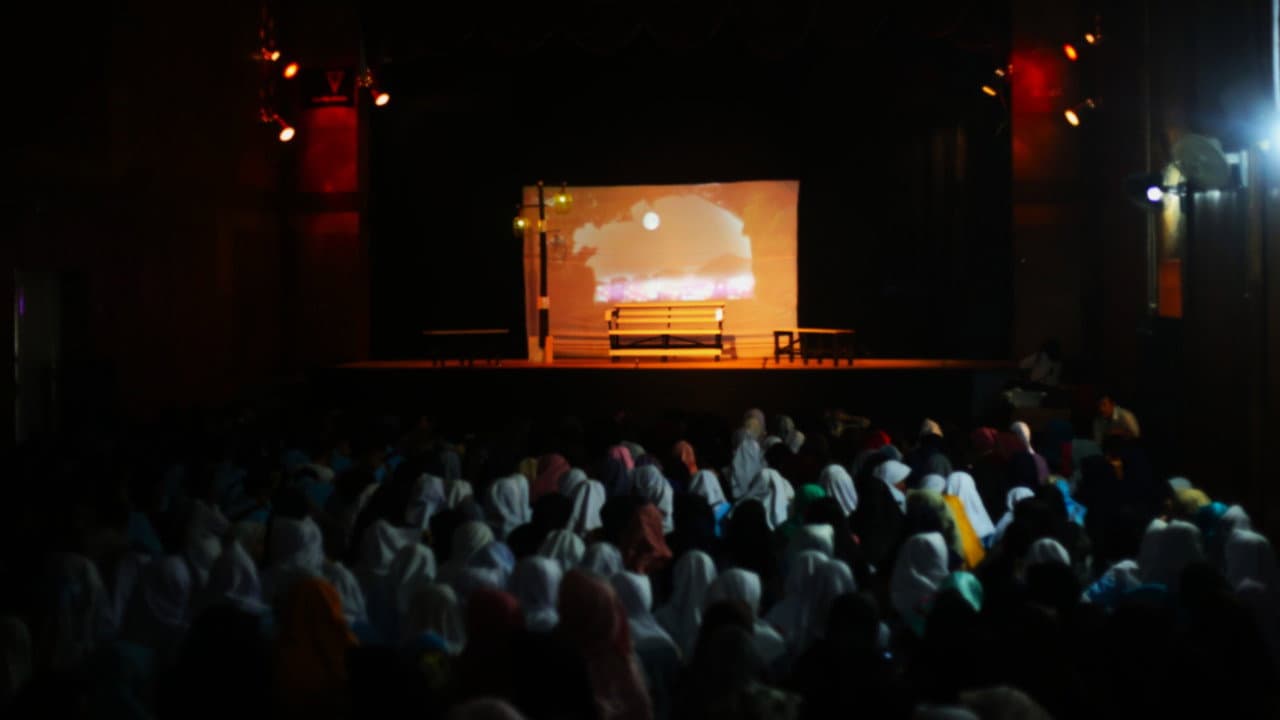 Backdrop – Orang Malam