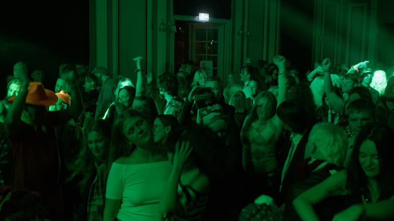Backdrop – Rífast