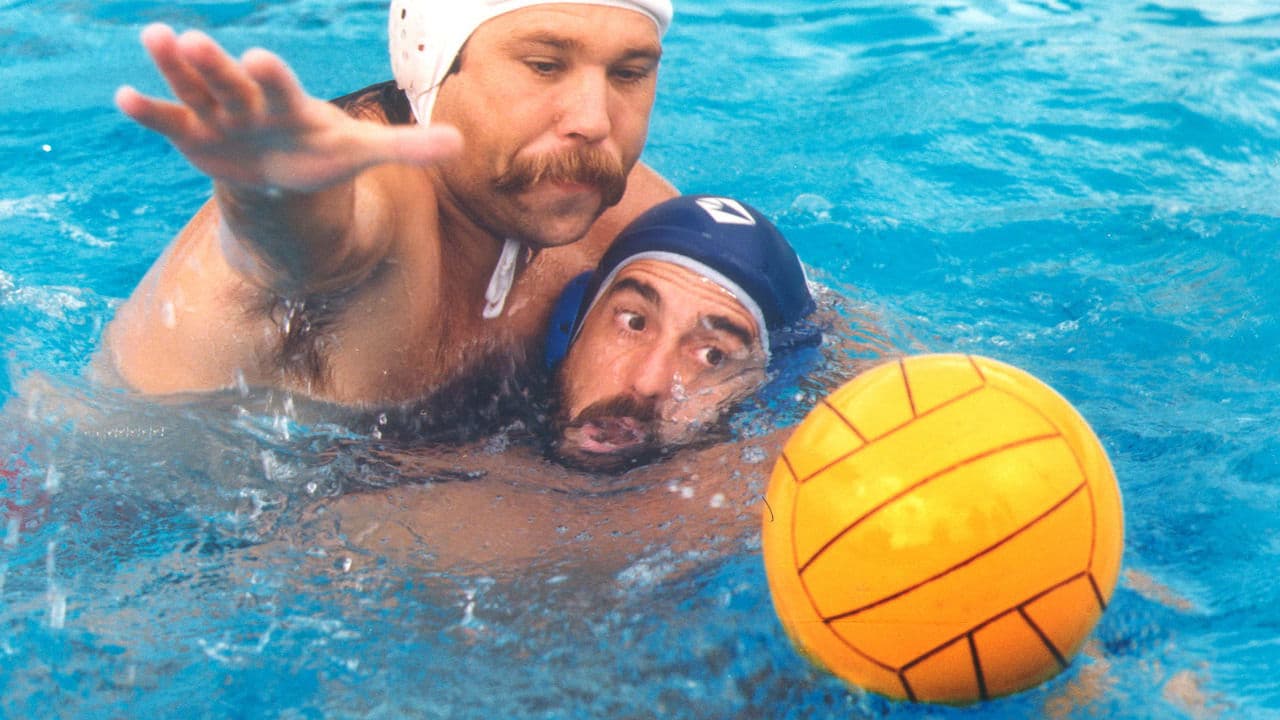 Backdrop – Wasserball und Kommunismus