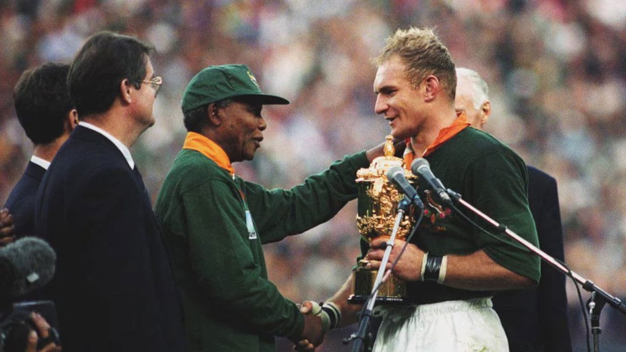 Backdrop – The 16th Man