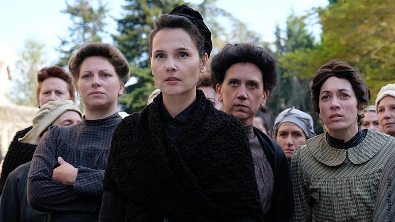 Backdrop – Steht auf, Genossinnen!