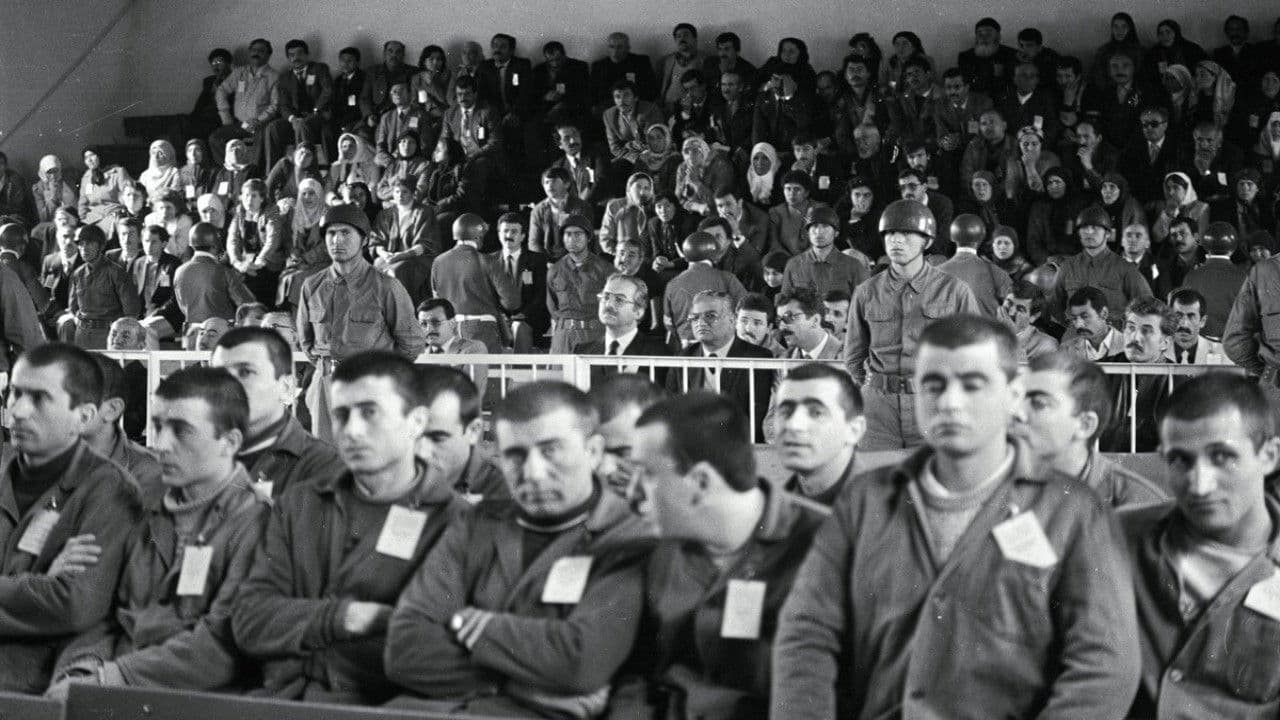 Backdrop – 12 Eylül: Demokrasiye Dönüş