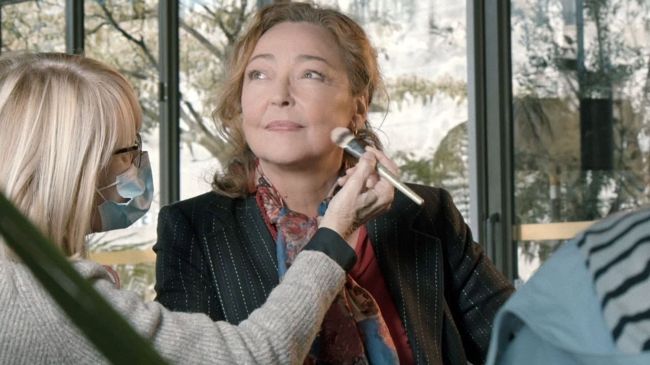Backdrop – Catherine Frot, tous ces yeux qui vous regardent