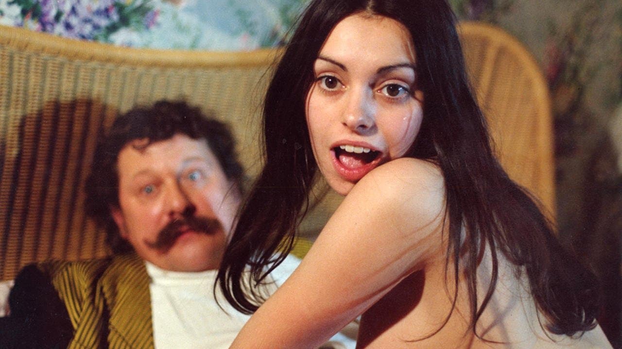 Backdrop – Celestine - Mädchen für intime Stunden