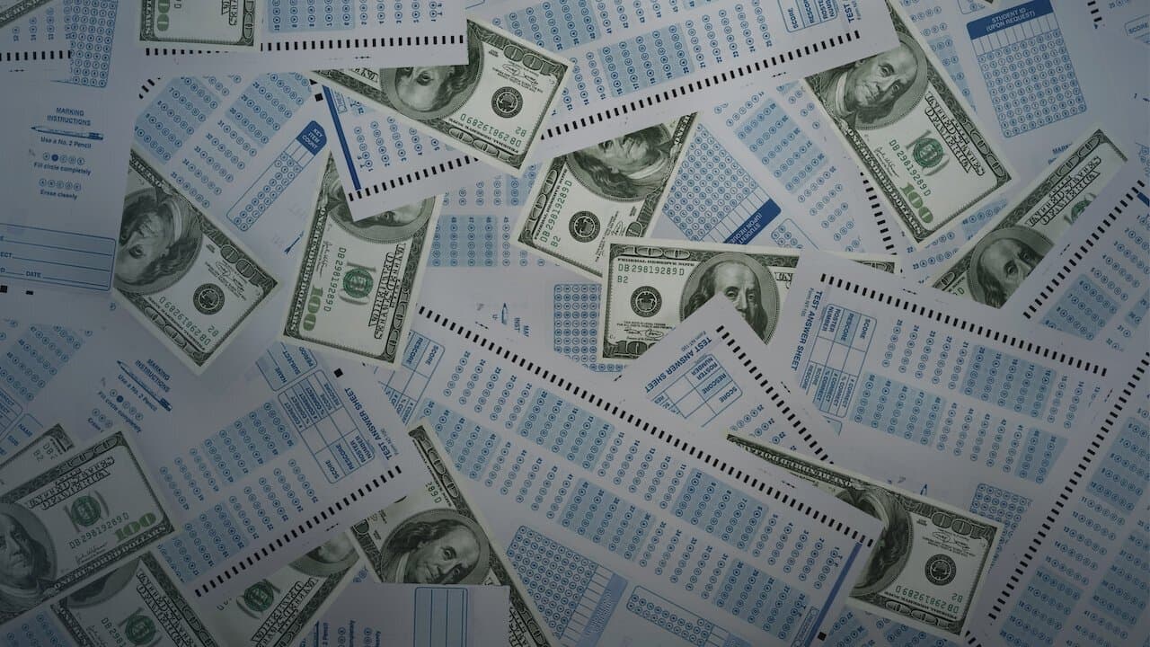 Backdrop – Operation Varsity Blues: Der College-Bestechungsskandal