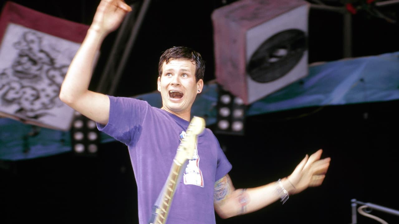 Backdrop – blink-182: Live from Big Day Out Sydney 2000