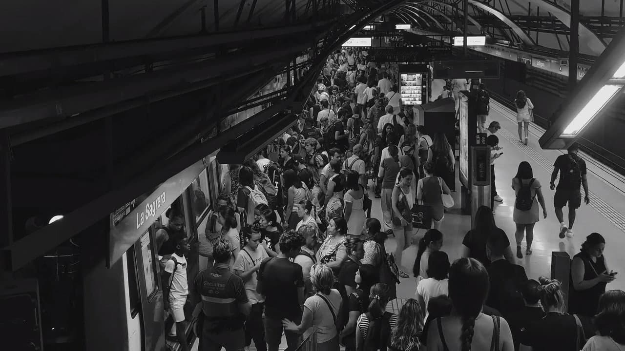 Backdrop – Metro Hours