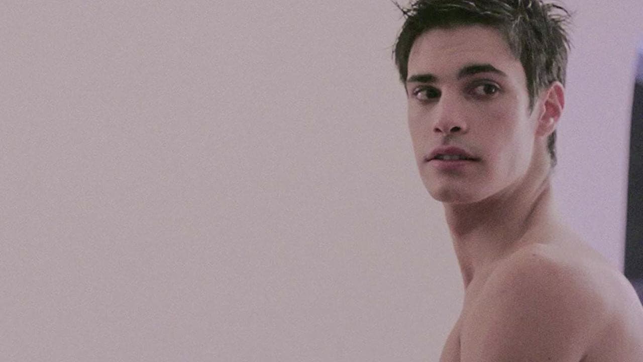 Backdrop – Close to His Chest