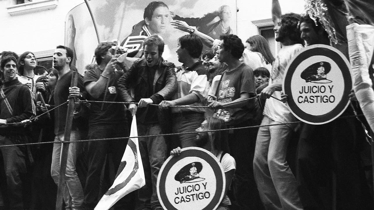 Backdrop – Atención! Murderer Next Door