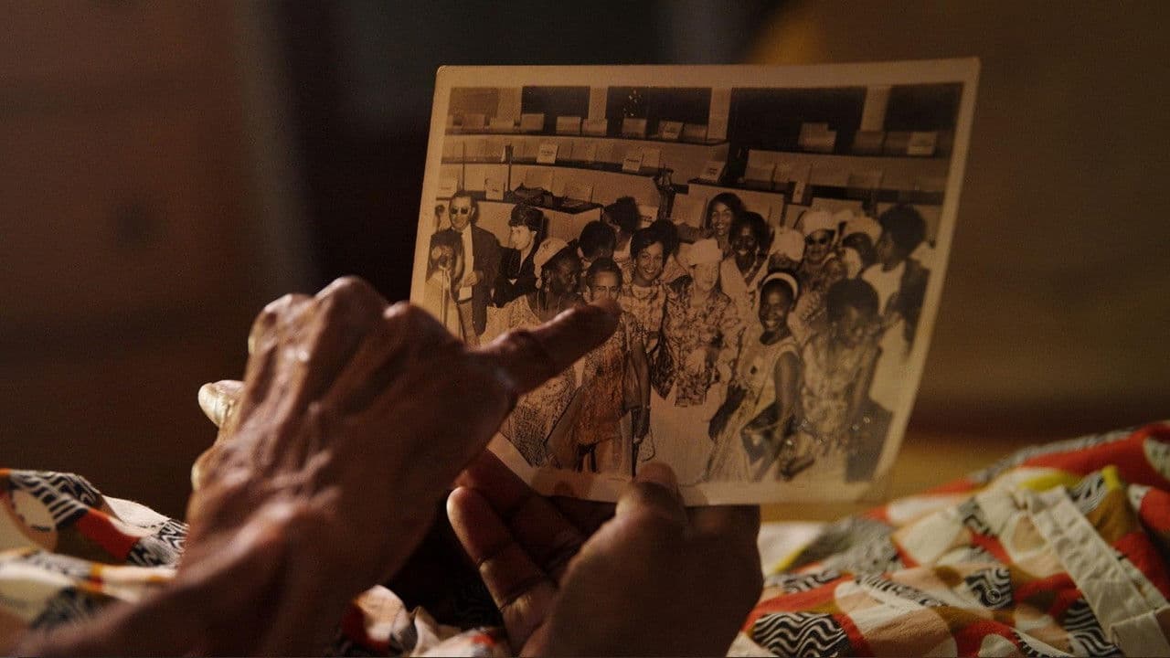 Backdrop – À l'école de l'universel: Germaine Le Goff, l'histoire d'une pionnière