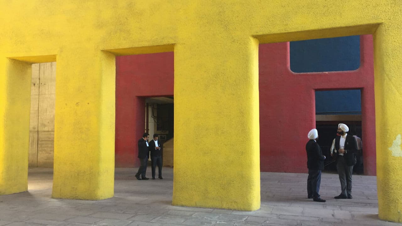 Backdrop – Kraft der Utopie – Leben mit Le Corbusier in Chandigarh