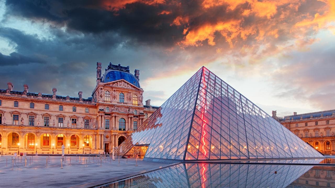 Backdrop – Der Louvre zieht um