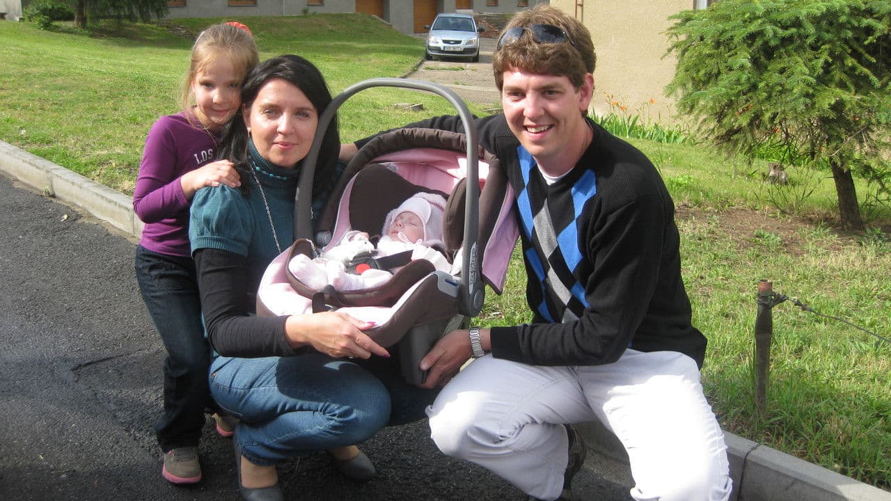 Backdrop – Adopce: Konkurz na rodiče