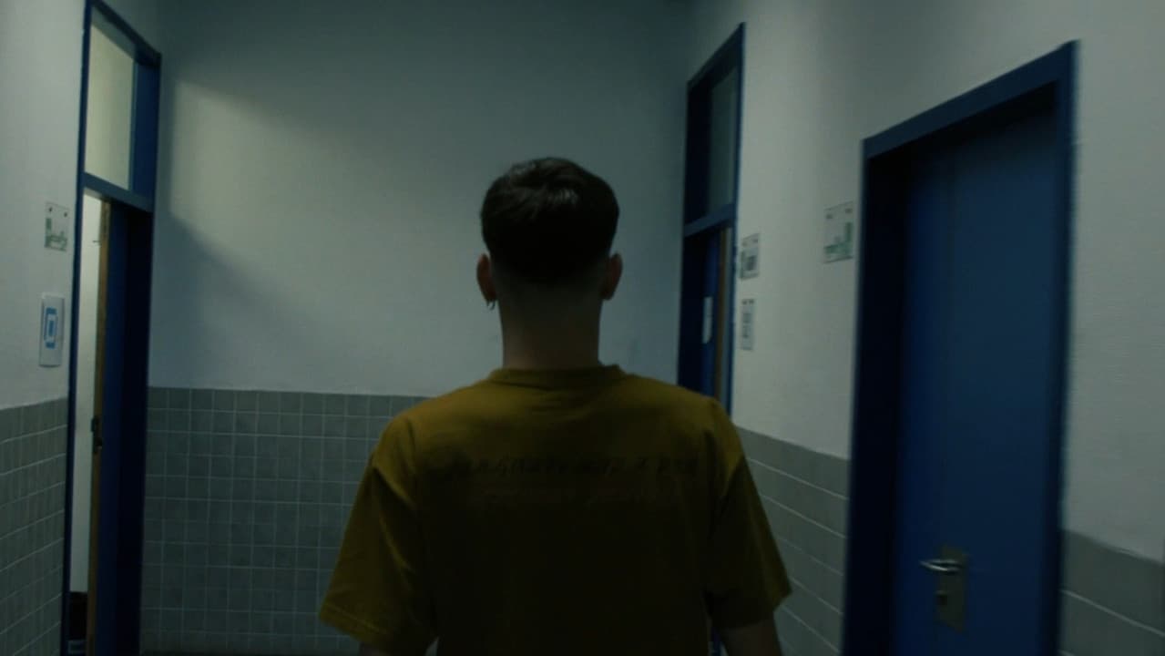 Backdrop – PUM. Ya está aquí la guerra.