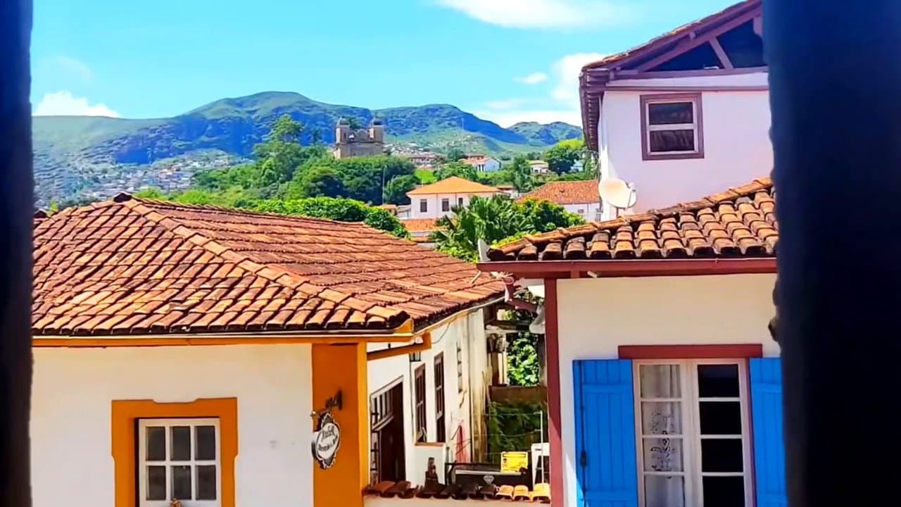 Backdrop – Mosaico: 50 Anos do Curso de Artes Visuais da UEL