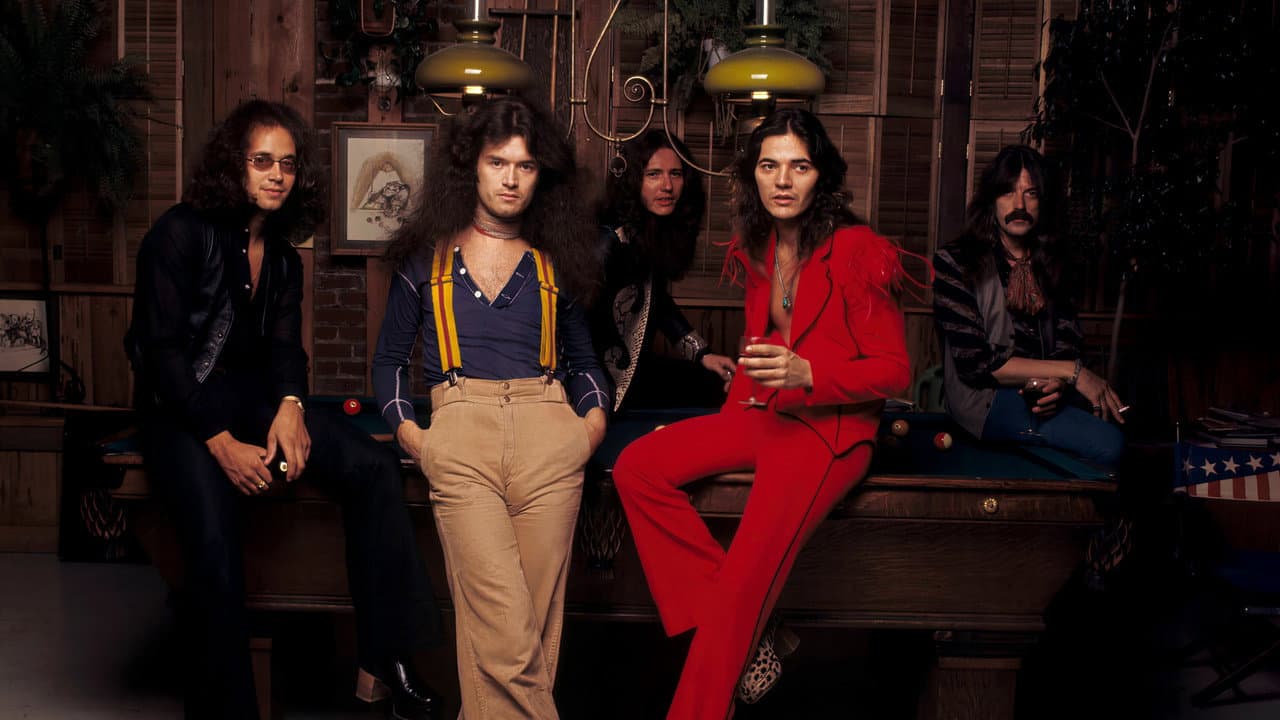 Backdrop – Deep Purple: New, Live & Rare - The Video Collection 1984-2000