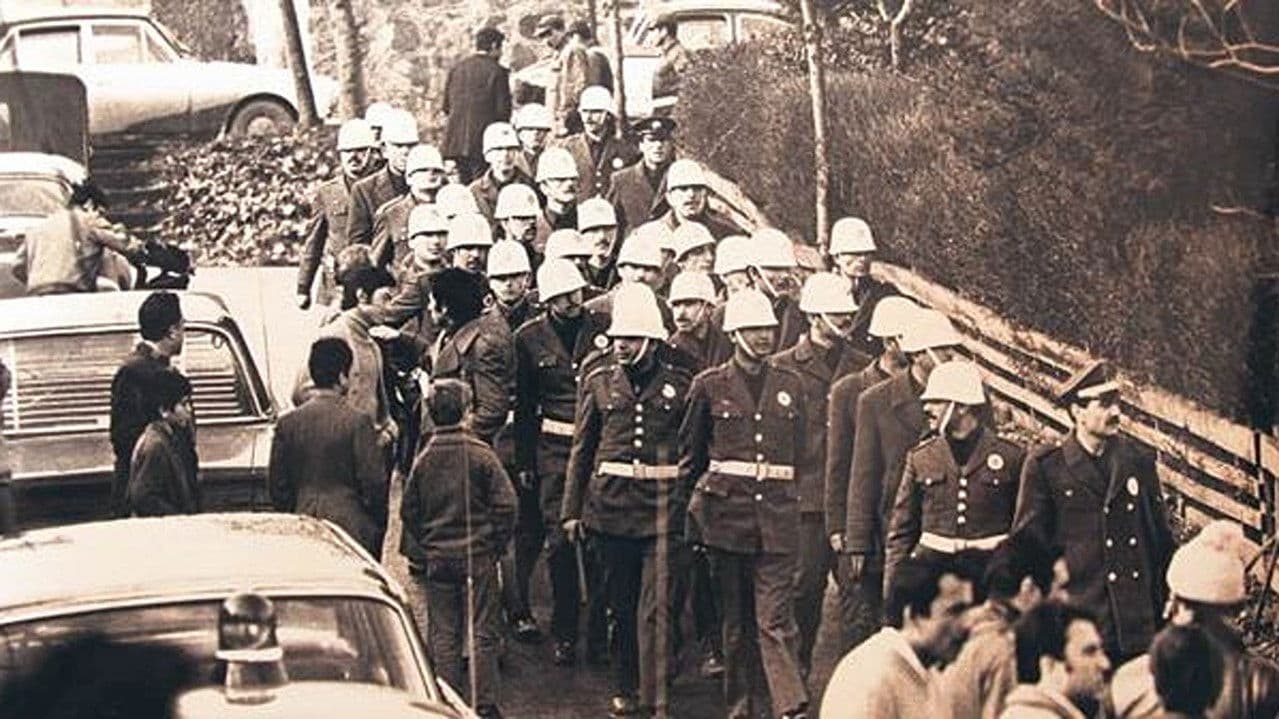 Backdrop – 12 Mart: Cunta