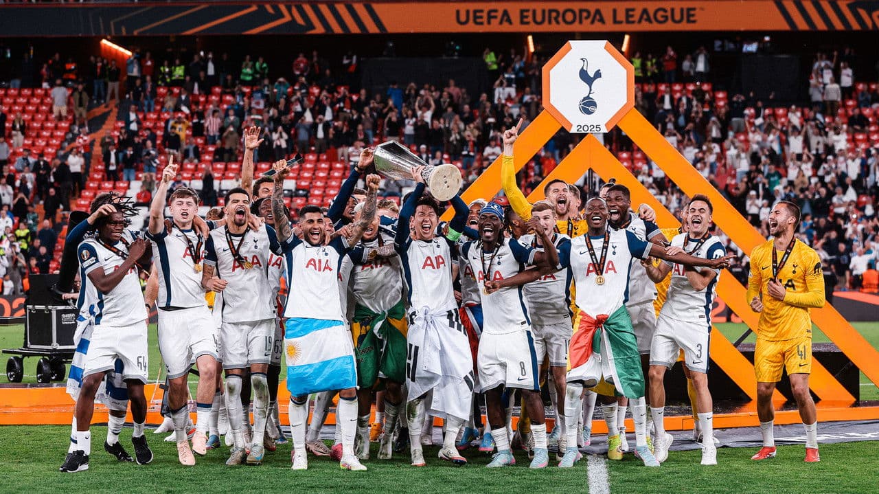 Backdrop – Winners: Europa League
