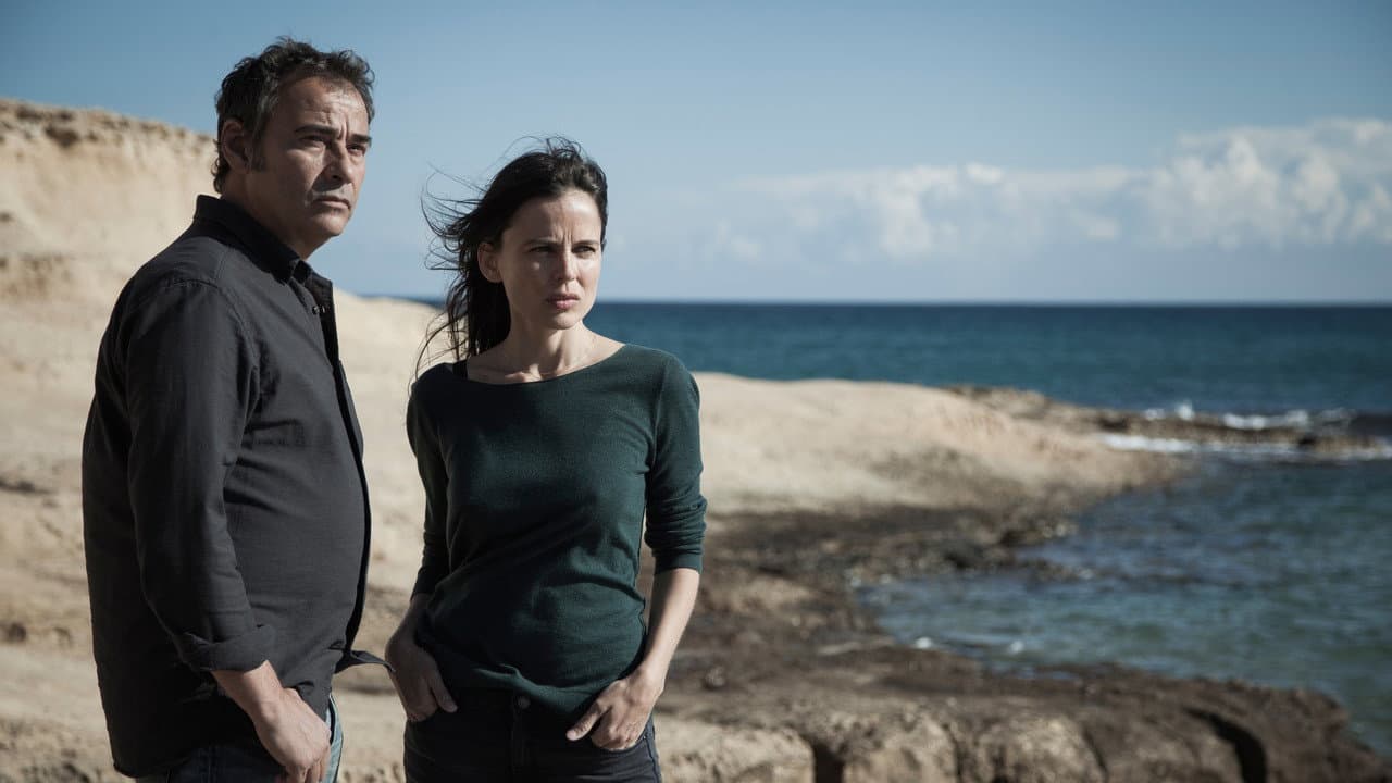 Backdrop – Lejos del mar