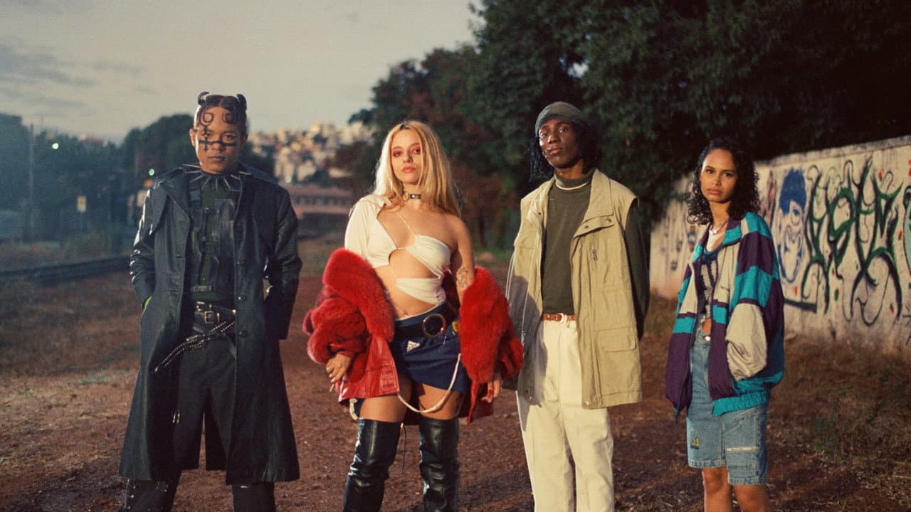 Backdrop – Nós é Ruim e Mora Longe