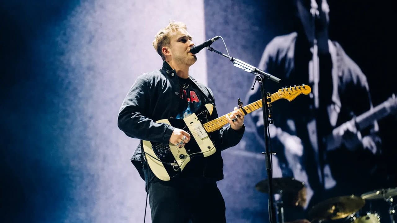 Backdrop – Sam Fender — Live At London Stadium