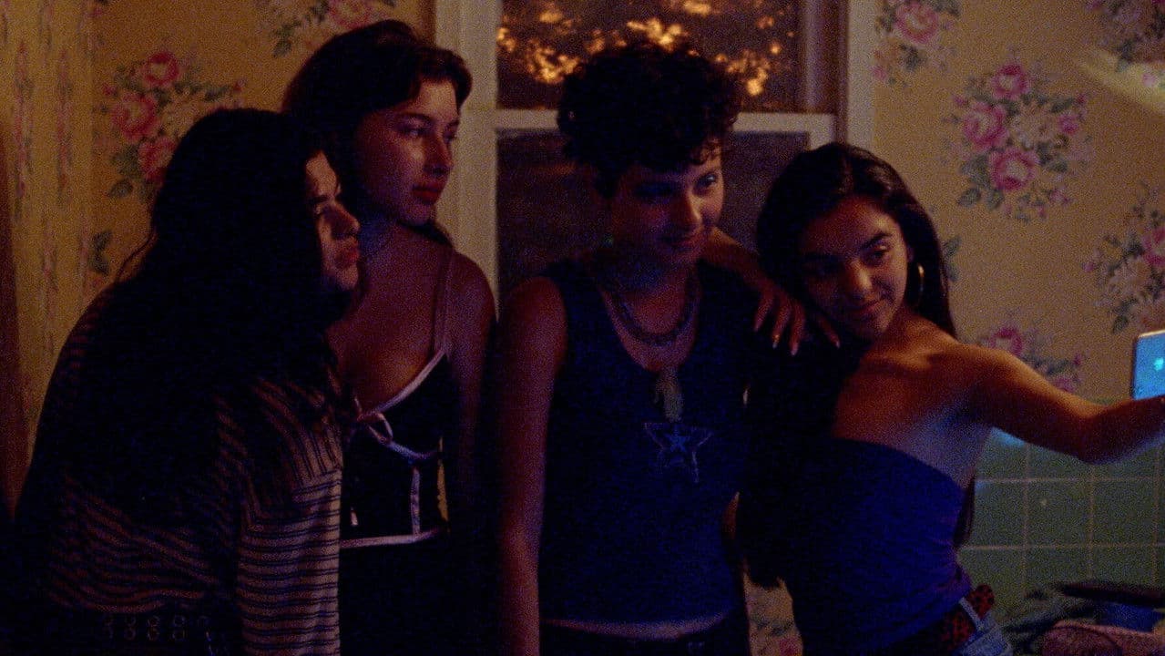 Backdrop – Girls & The Party