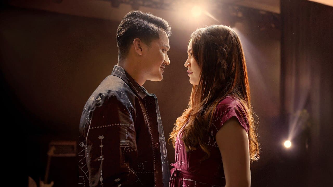 Backdrop – Ambyar Mak Byar