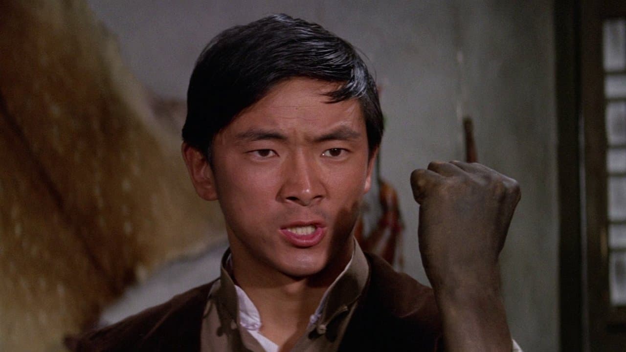 Backdrop – Eine Faust wie ein Hammer