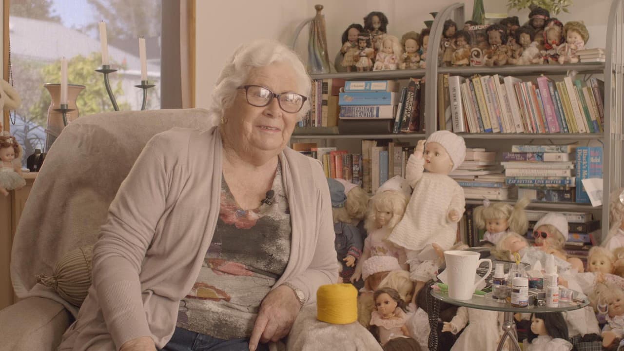 Backdrop – Edith Gibson has 3000 Dolls