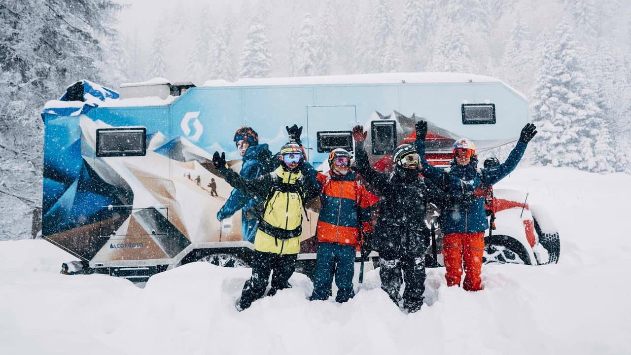 Backdrop – Snowmads: A Journey Towards Eastern Suns