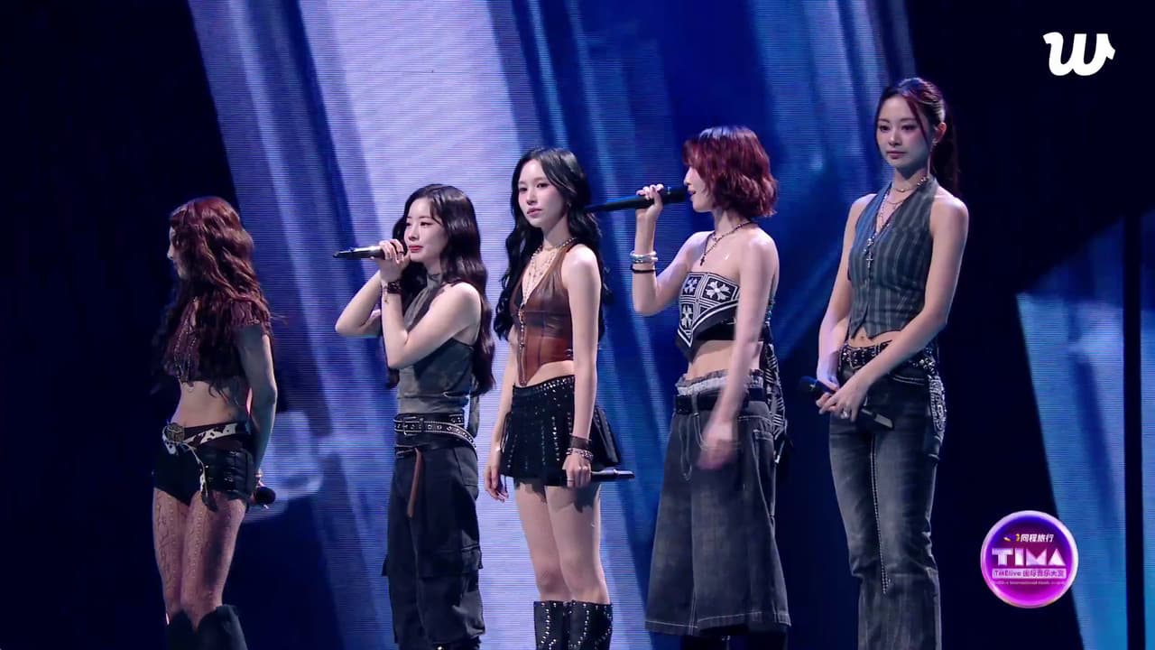 Backdrop – TWICE: Live Performance at the TMElive International Music Awards