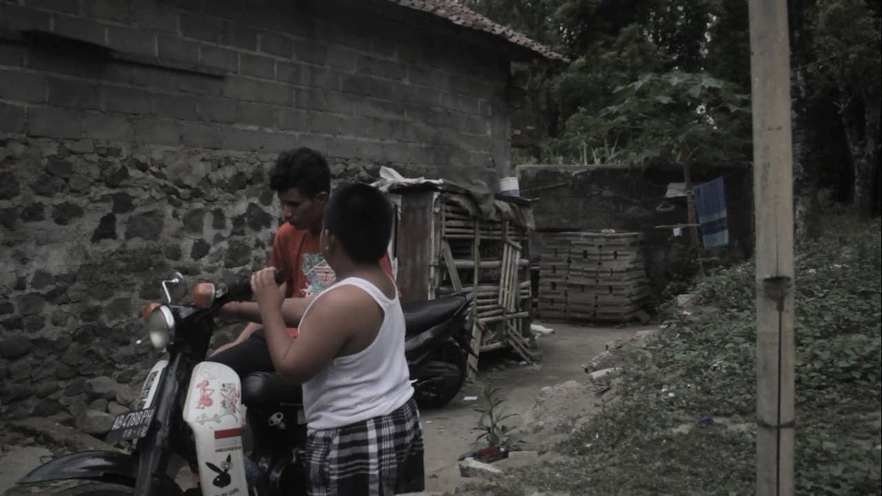 Backdrop – Luar Biasa