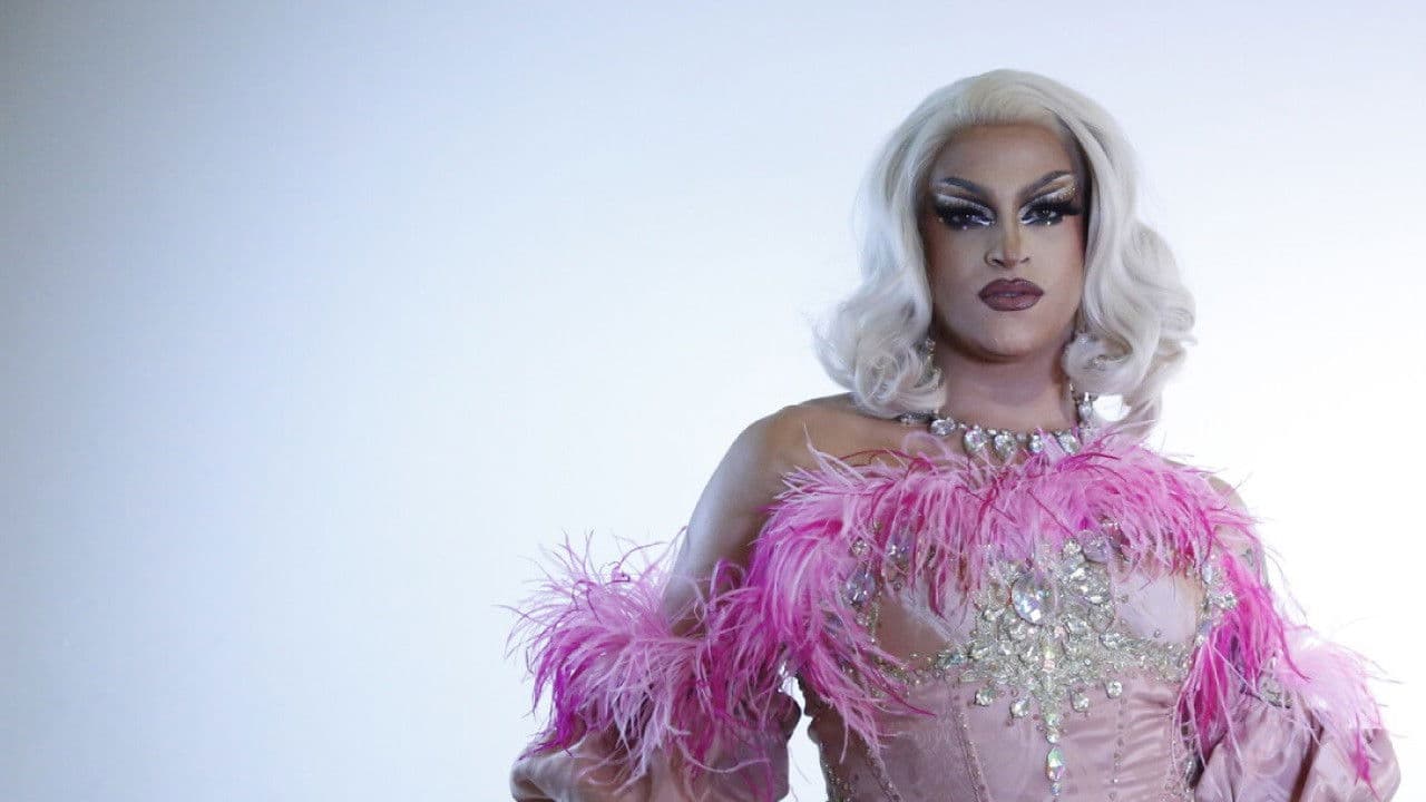 Backdrop – Drag Queens em Cena: A Expressão de Almas Artísticas