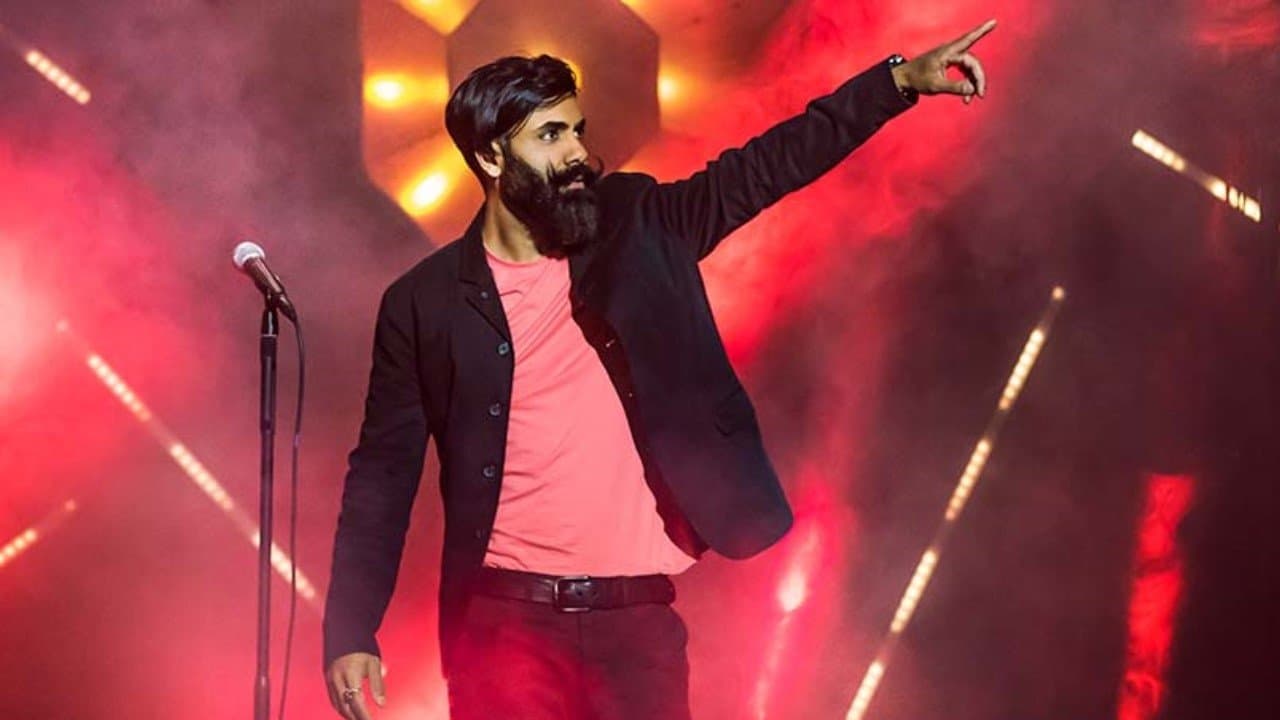 Backdrop – Paul Chowdhry: Live Innit