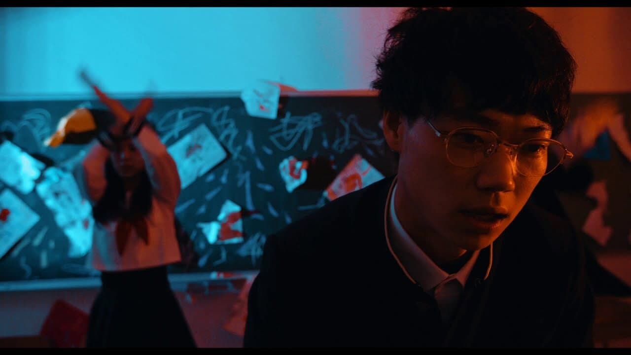 Backdrop – ファンファーレが鳴り響く