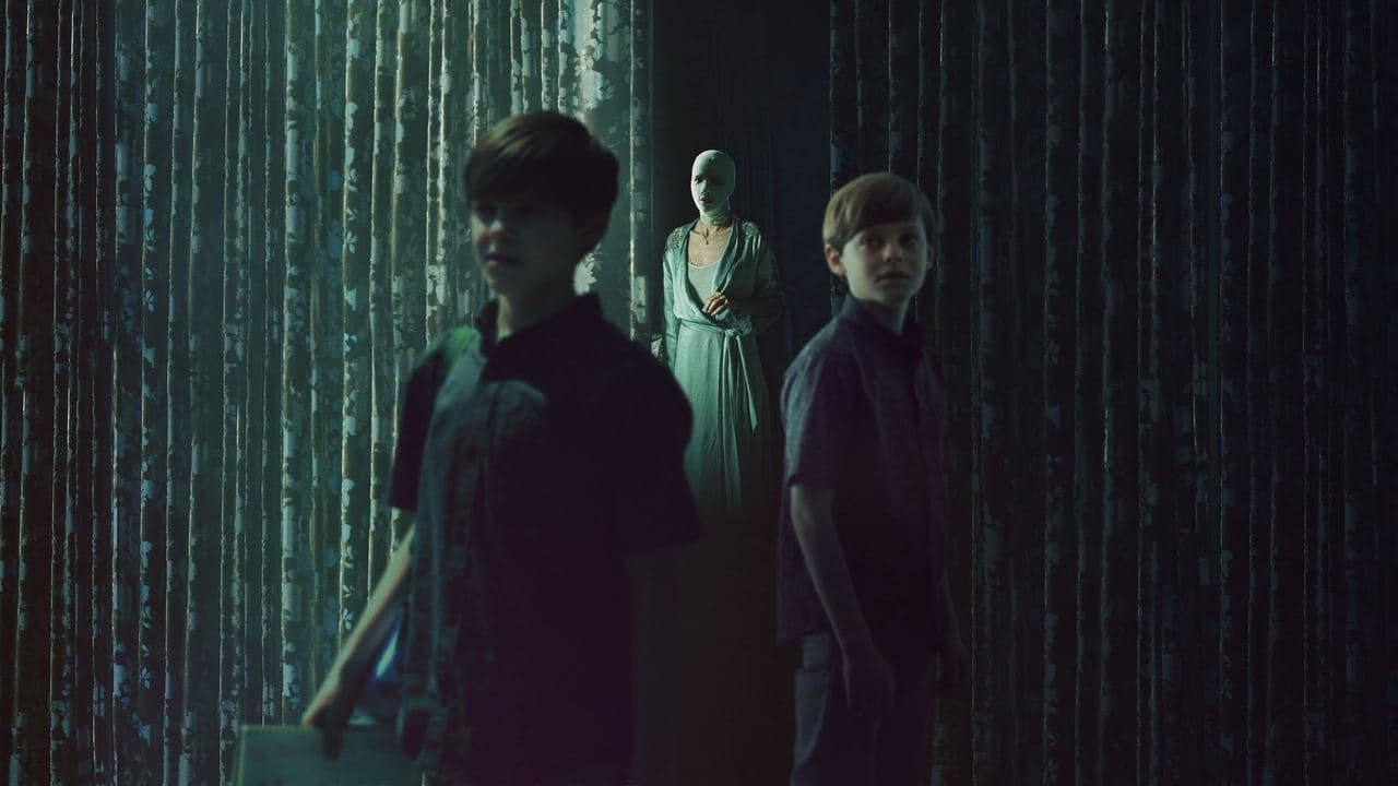 Backdrop – Goodnight Mommy